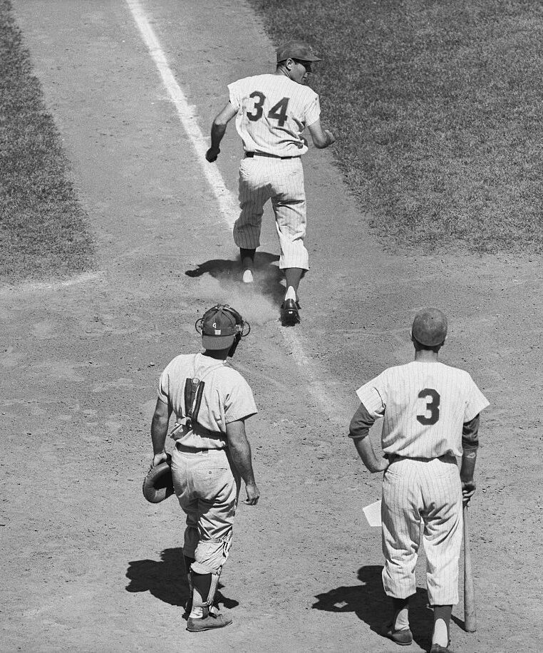 Jimmy Piersall Rounding Bases Backwards