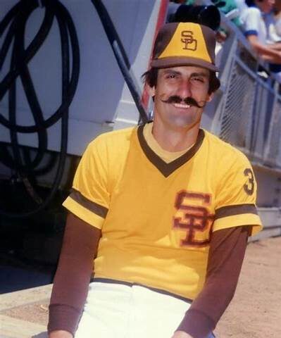 rollie fingers padres jersey