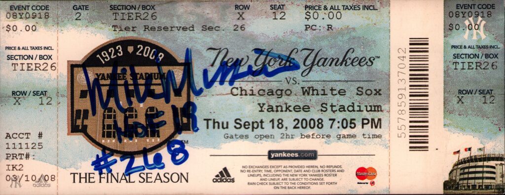 Mussina's 61 wins at Yankee Stadium are the most by a right-hander since the '76 renovation